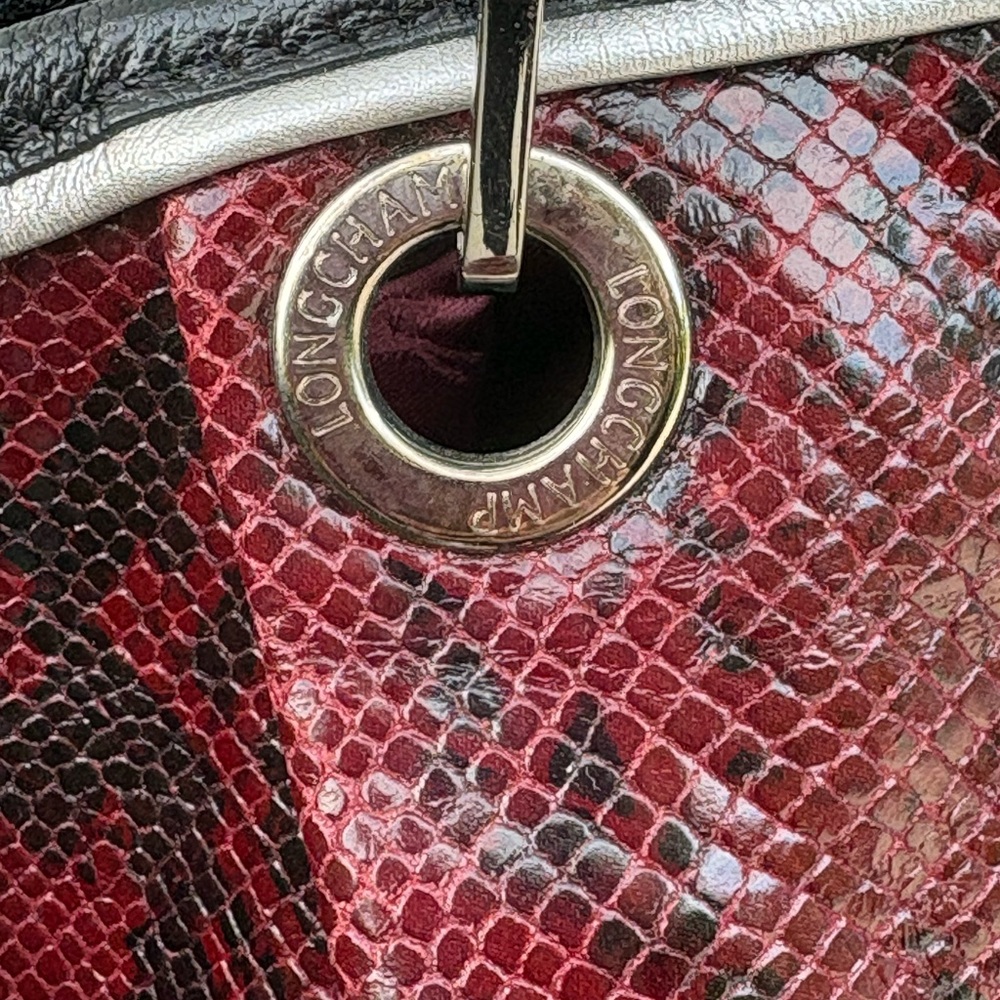 *RARE* AUTHENTIC LONGCHAMP Burgundy Embossed Leather Tote - NEW $400USD/$550CDN - Picture 7 of 16